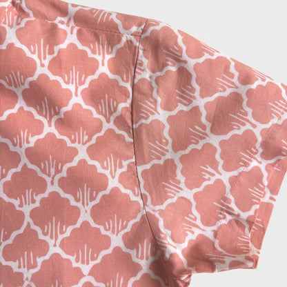 Close up of bunga peach batik pattern